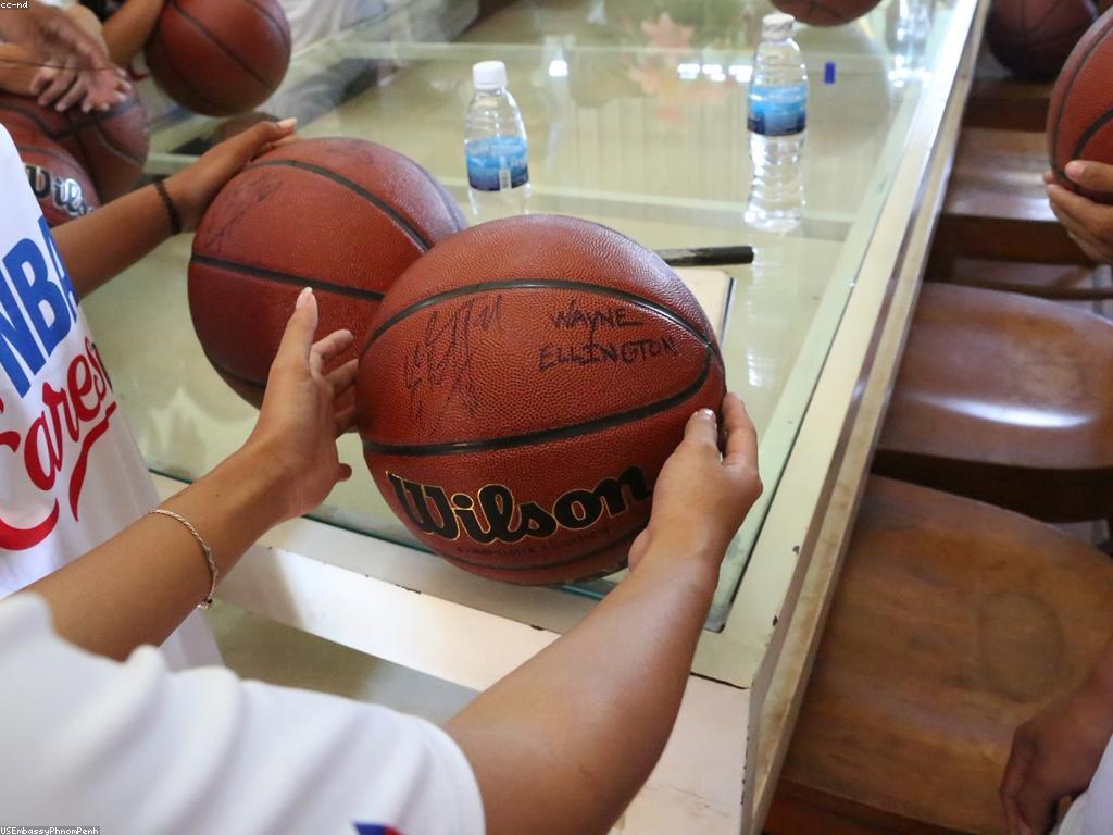 ការណែនាំសម្រាប់អ្នកថ្មីក្នុងការកែលម្អជំនាញនៃការប្រាស្រ័យទាក់ទង